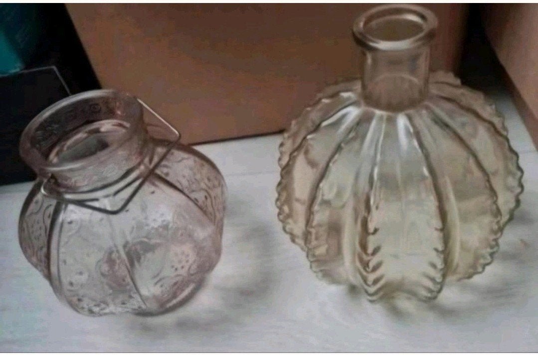 2 kleine vaasjes 21 cm en 17 cm hoog, Ophalen of Verzenden, Zo goed als nieuw, Transparant, Glas