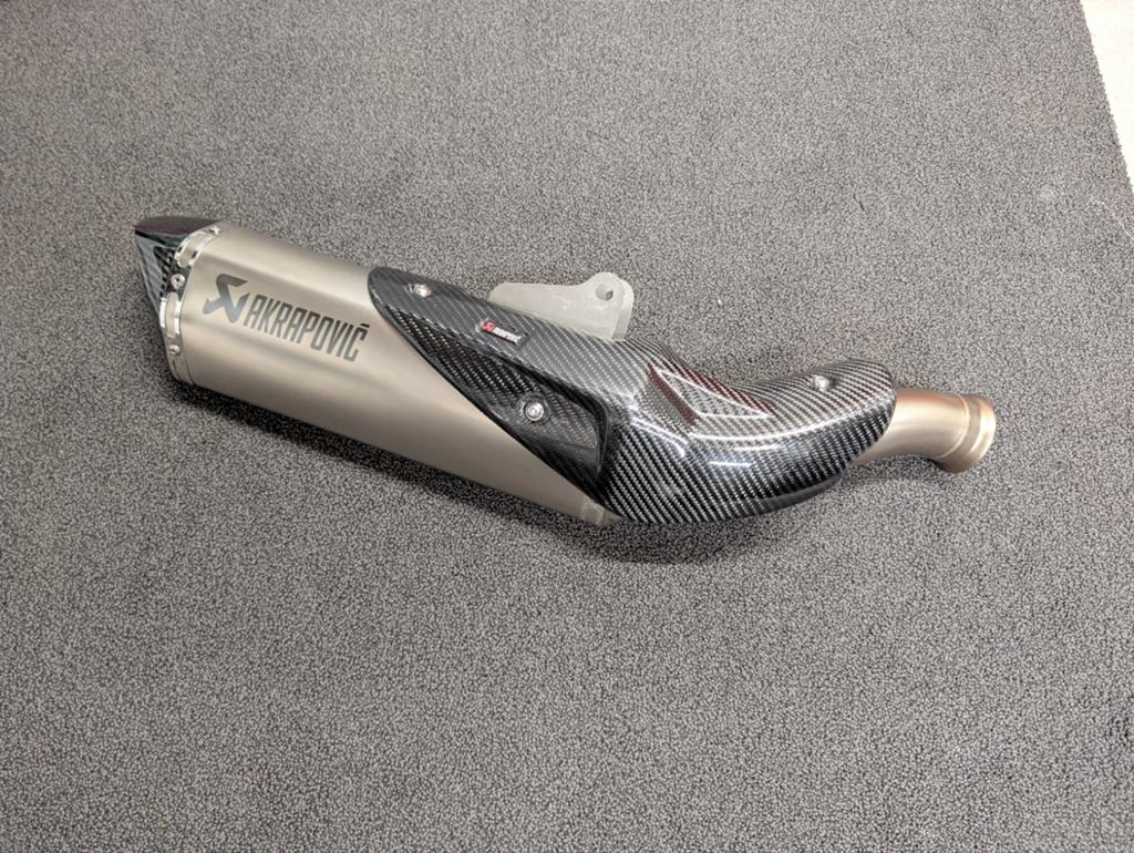 KTM Duke 790 890 Akrapovic replica uitlaat slip on, Motoren, Ophalen of Verzenden, Gebruikt