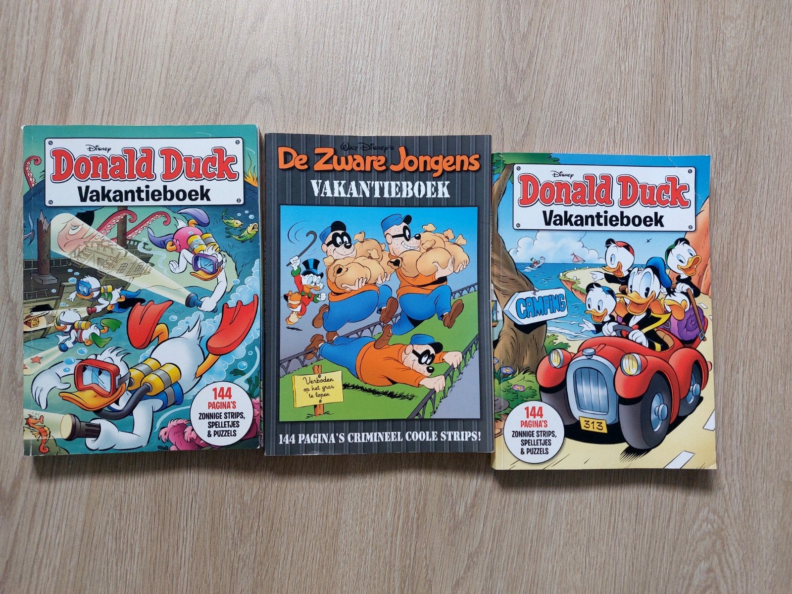 Donald Duck Vakantieboeken - Set van 3, Meerdere stripboeken, Ophalen of Verzenden, Gelezen, Walt Disney Company