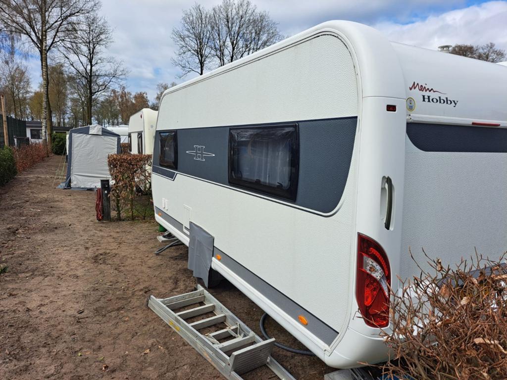 Hobby 460 UL - Caravan enkele bedden. Zeer mooi., Caravans en Kamperen, 2 aparte bedden, Hobby, Particulier, 5 tot 6 meter