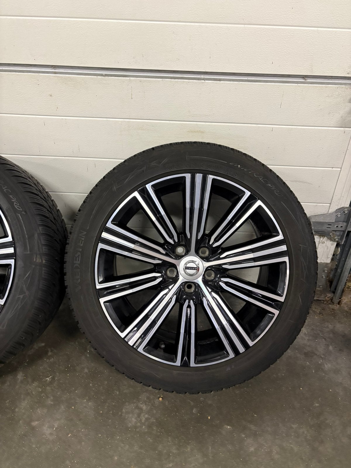 Volvo V60 S60 18 inch velgen winterbanden Vredestein 7,5 mm!, 18 inch, Gebruikt, Banden en Velgen, Zweden