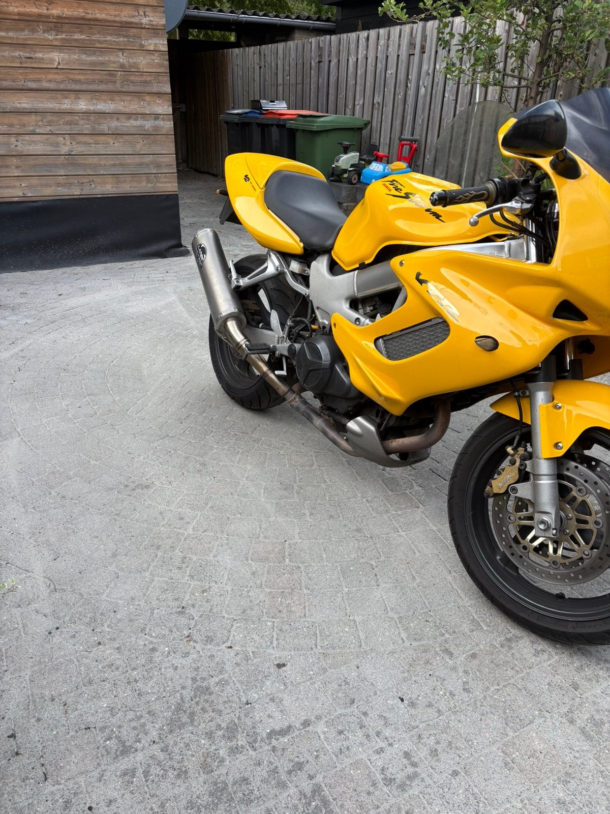 Honda vtr1000, Auto's, Geel, Handgeschakeld, Particulier, 1000 cc