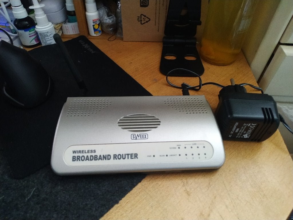 SWEEX WIRELESS BROADBAND ROUTER, Ophalen of Verzenden, Gebruikt, Router