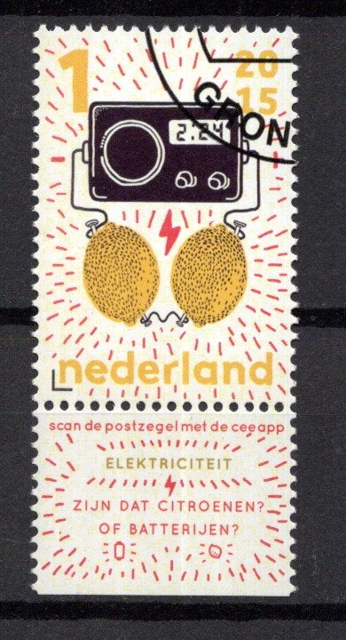 gestempelde zegel. Jaar 2015: energie met tab onder, Ophalen of Verzenden, Na 1940, Gestempeld