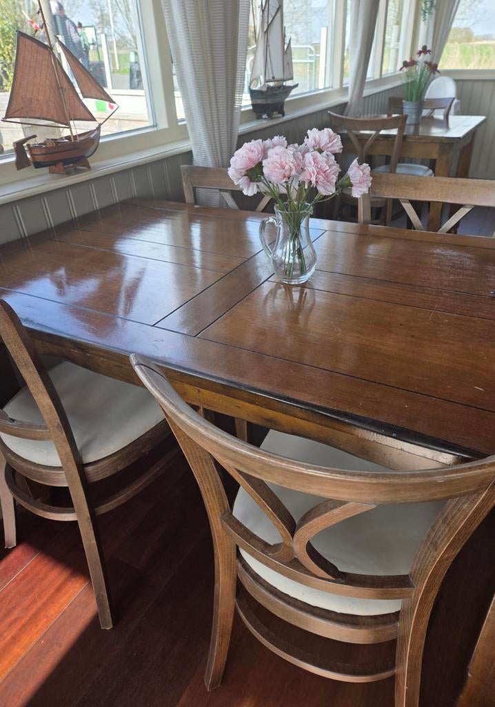 Horeca meubels 32 mooie mahonie houten stoelen en 11  tafels, Zakelijke goederen, Horeca | Meubilair en Inrichting, Ophalen