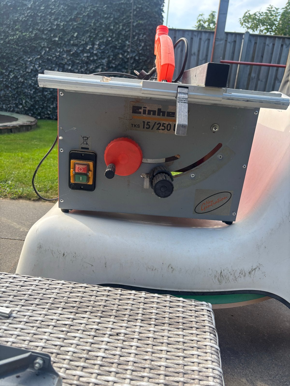 Einhell TKS 15/250 UV Tafelzaag - Krachtige Cirkelzaag, Doe-het-zelf en Verbouw, Gereedschap | Zaagmachines, Ophalen, Gebruikt