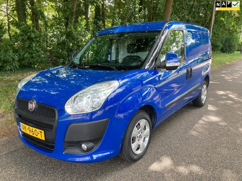 Fiat Doblo Cargo 1.6 MultiJet SX automaat euro 5, airco, cru, Euro 5, Stof, Gebruikt, 1295 kg