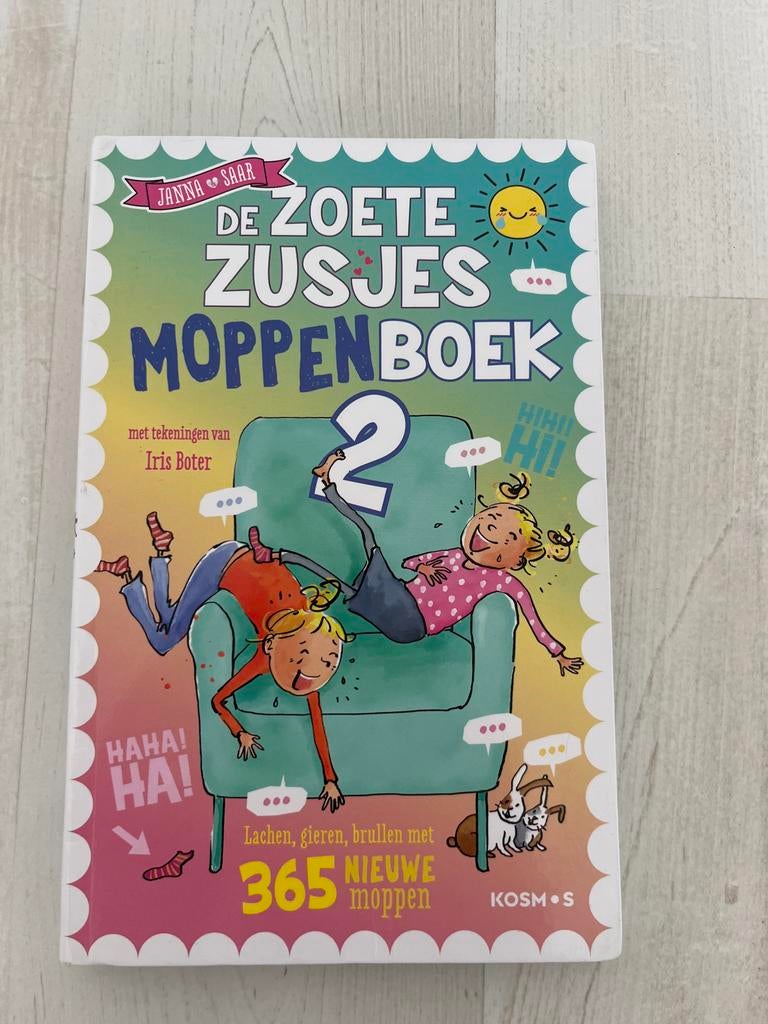 De Zoete Zusjes Moppenboek 2 - Janna & Saar, Boeken, Ophalen of Verzenden, Zo goed als nieuw, Moppen