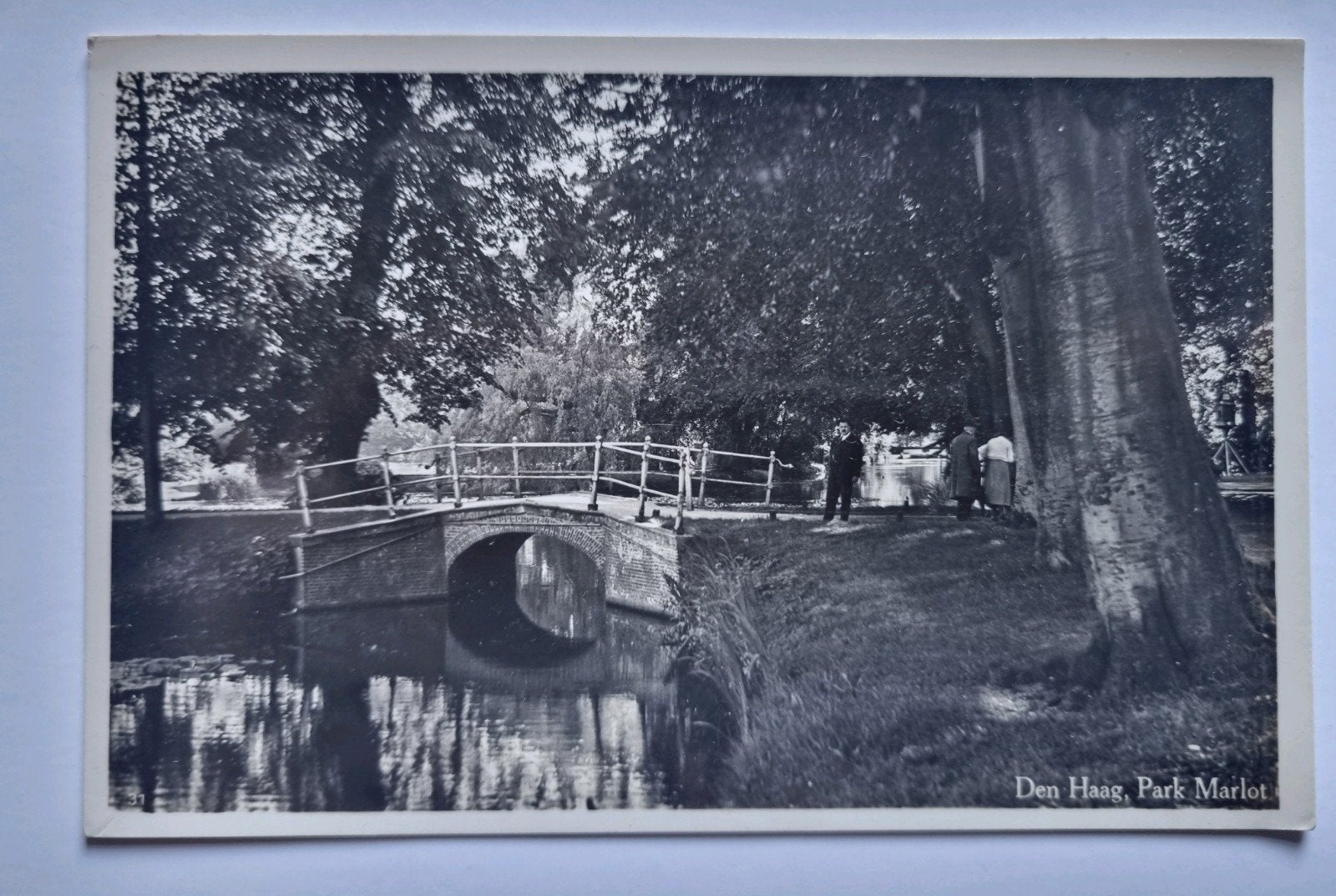 Den Haag - Park Marlot met brug. Ongelopen Zeldzaam, Ophalen of Verzenden, 1920 tot 1940, Ongelopen