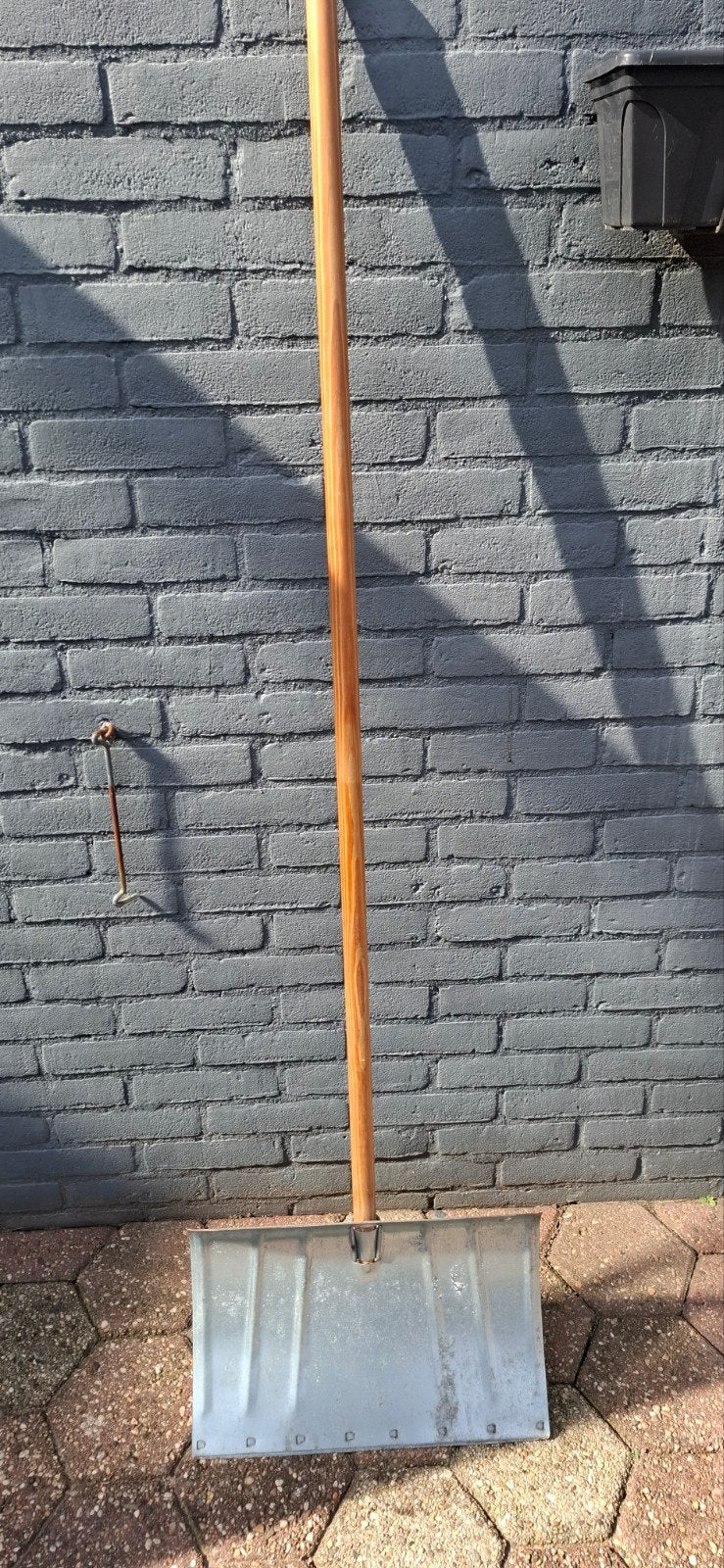 aluminium sneeuwschuiver met houten steel, Ophalen, Gebruikt