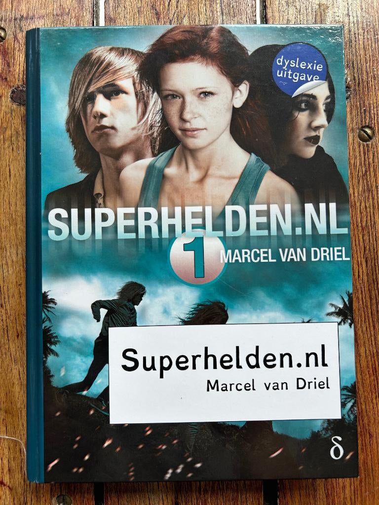 Marcel van Driel - Superhelden dyslexie uitgave deel 1, Boeken, Kinderboeken | Jeugd | 10 tot 12 jaar, Ophalen, Zo goed als nieuw