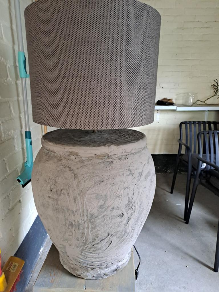 Mooie kruiklamp, Huis en Inrichting, Lampen | Lampenkappen, Sober,landelijk, Grijs, Rond, Ophalen of Verzenden