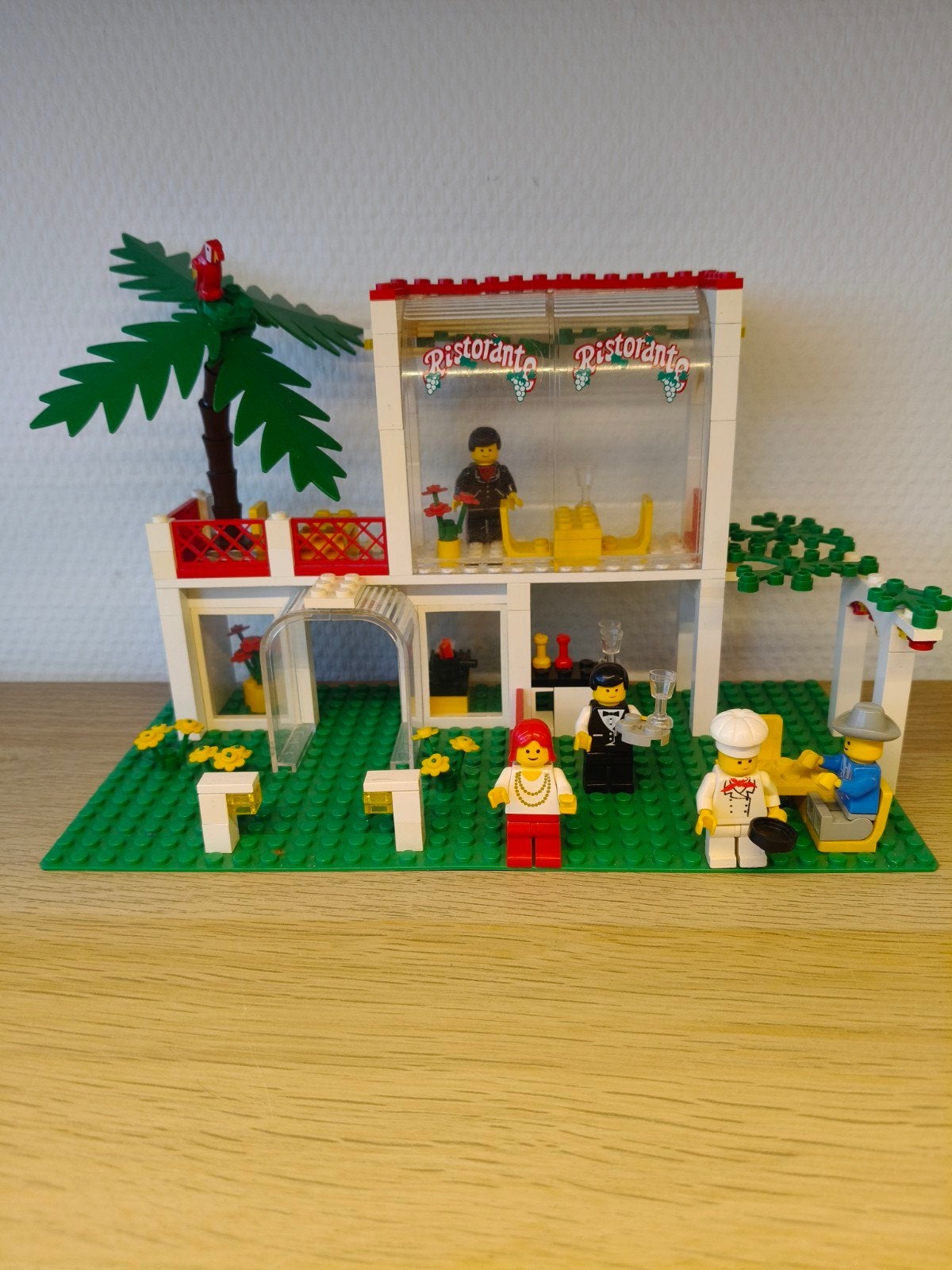 Lego 6376 Ristorante met poppetjes en accessoires, Ophalen of Verzenden, Gebruikt, Overige merken