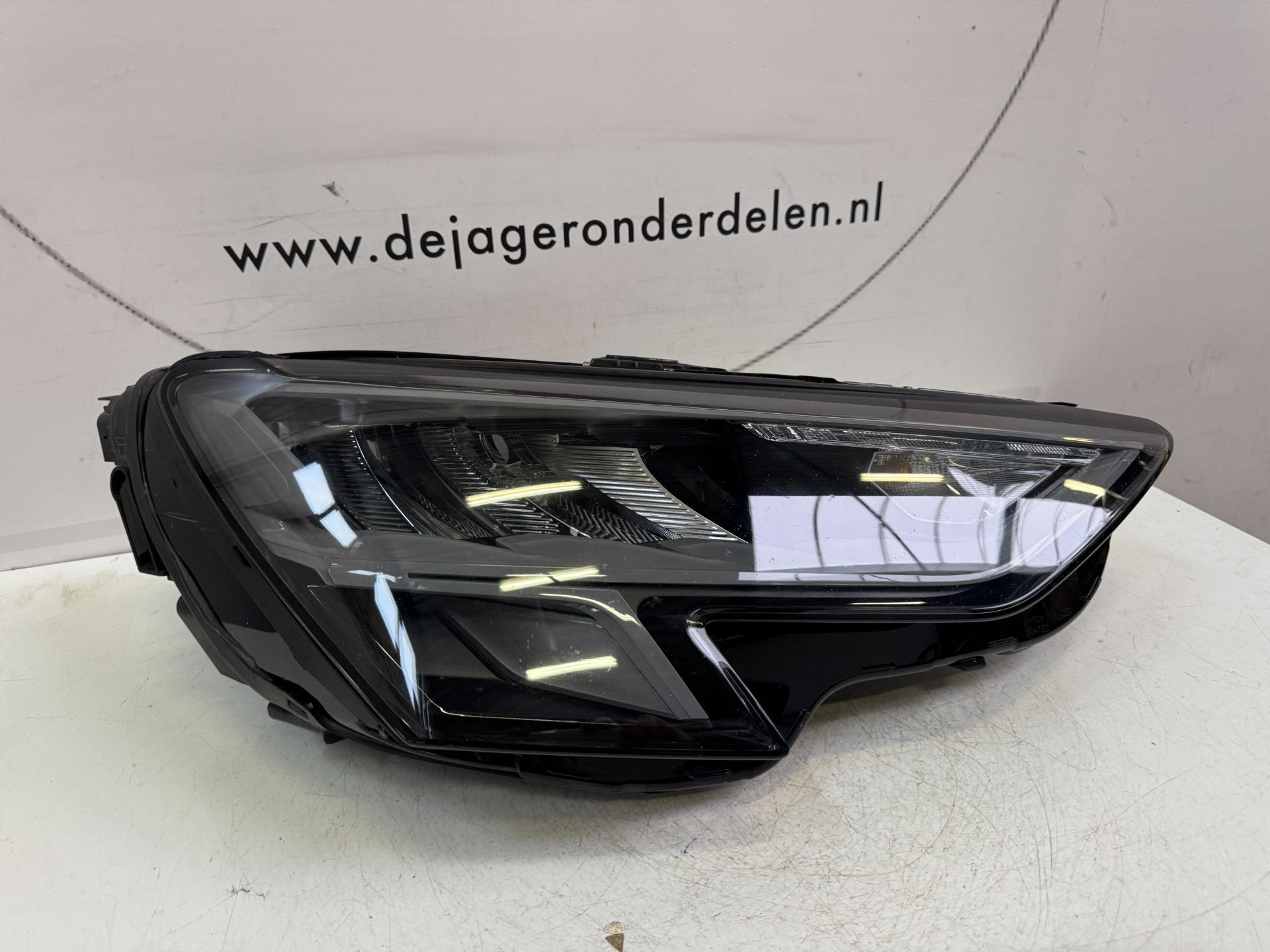 AUDI 8Y A3 LED KOPLAMP RECHTS 8Y0941012, Auto-onderdelen, Gebruikt, AUDI AG, Auto-Union-Strasse 1
85045  Ingolstadt, DE, Kundenbetreuung@audi.de