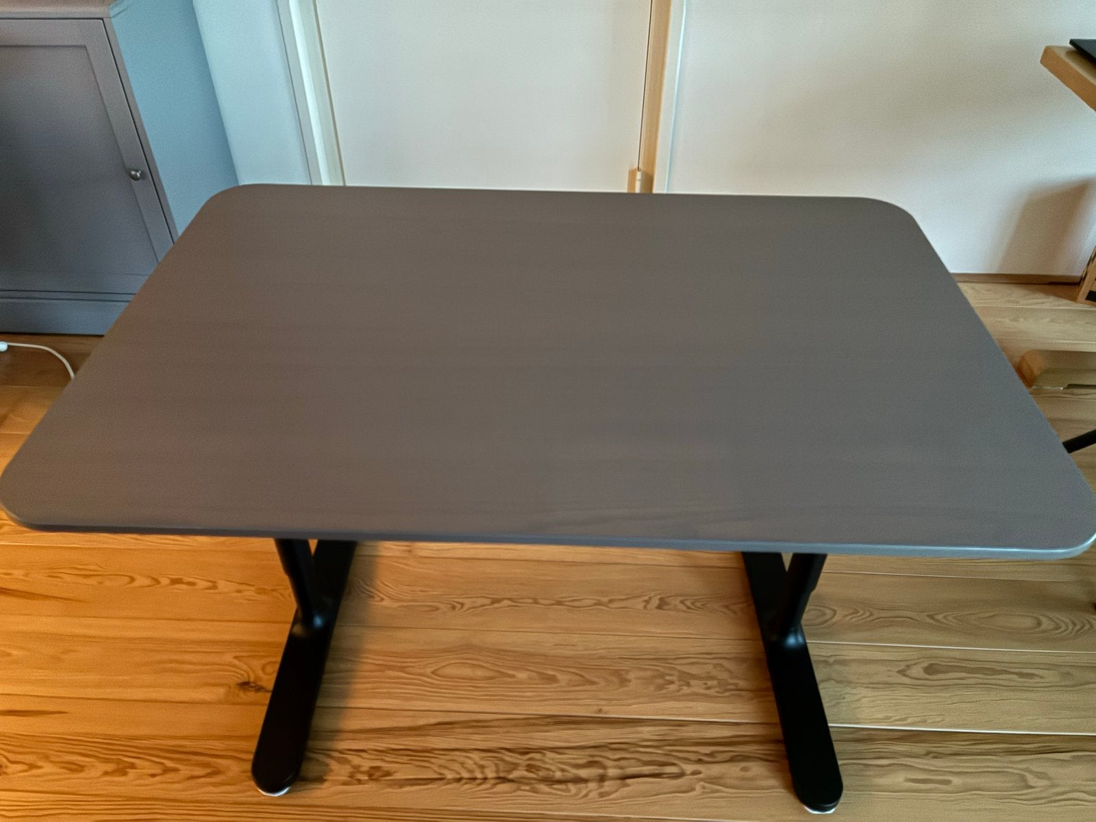 IKEA Bekant Bureau 120x80 bruin, handmatig verstelbaar, Ophalen, 120 cm, Zo goed als nieuw, IKEA
