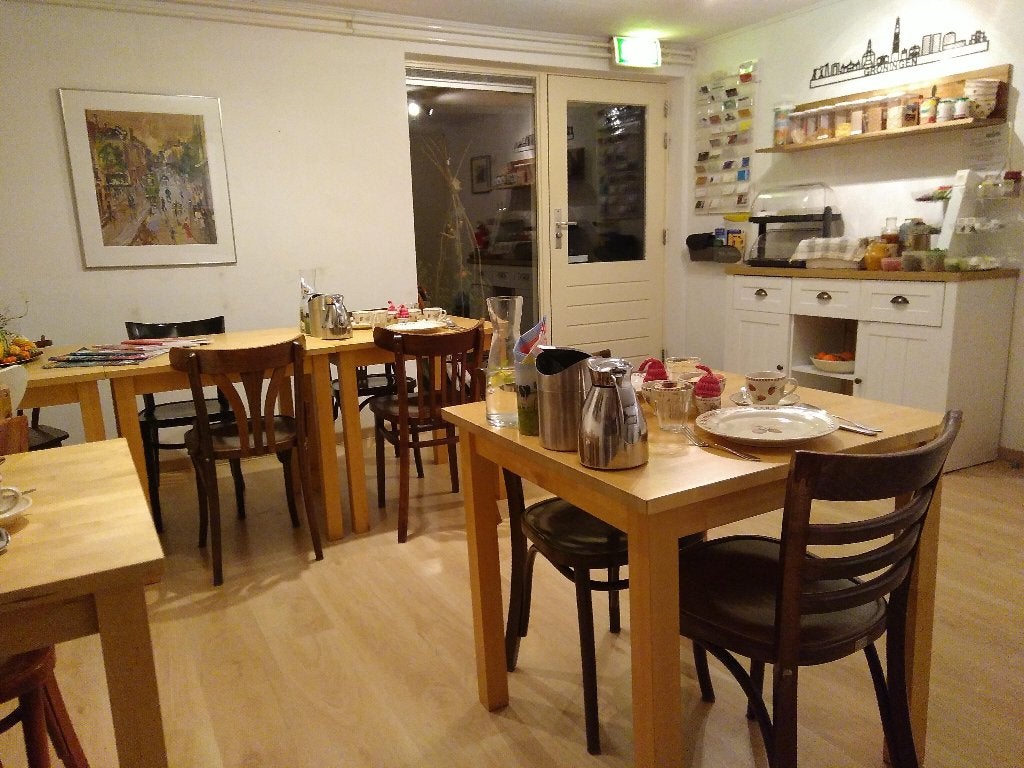 5 houten vierkante tafels IKEA, Huis en Inrichting, Tafels | Eettafels, Ophalen, Gebruikt, 50 tot 100 cm, Vierkant