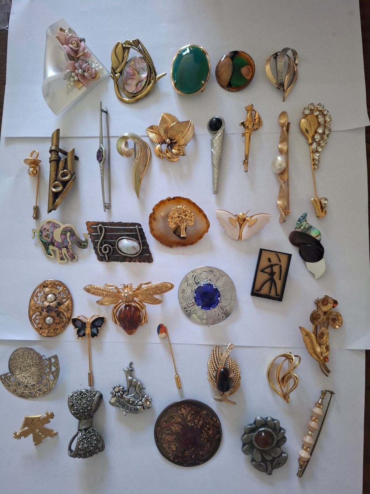 Mooie grote partij vintage broches, Ophalen of Verzenden, Goud, Met edelsteen