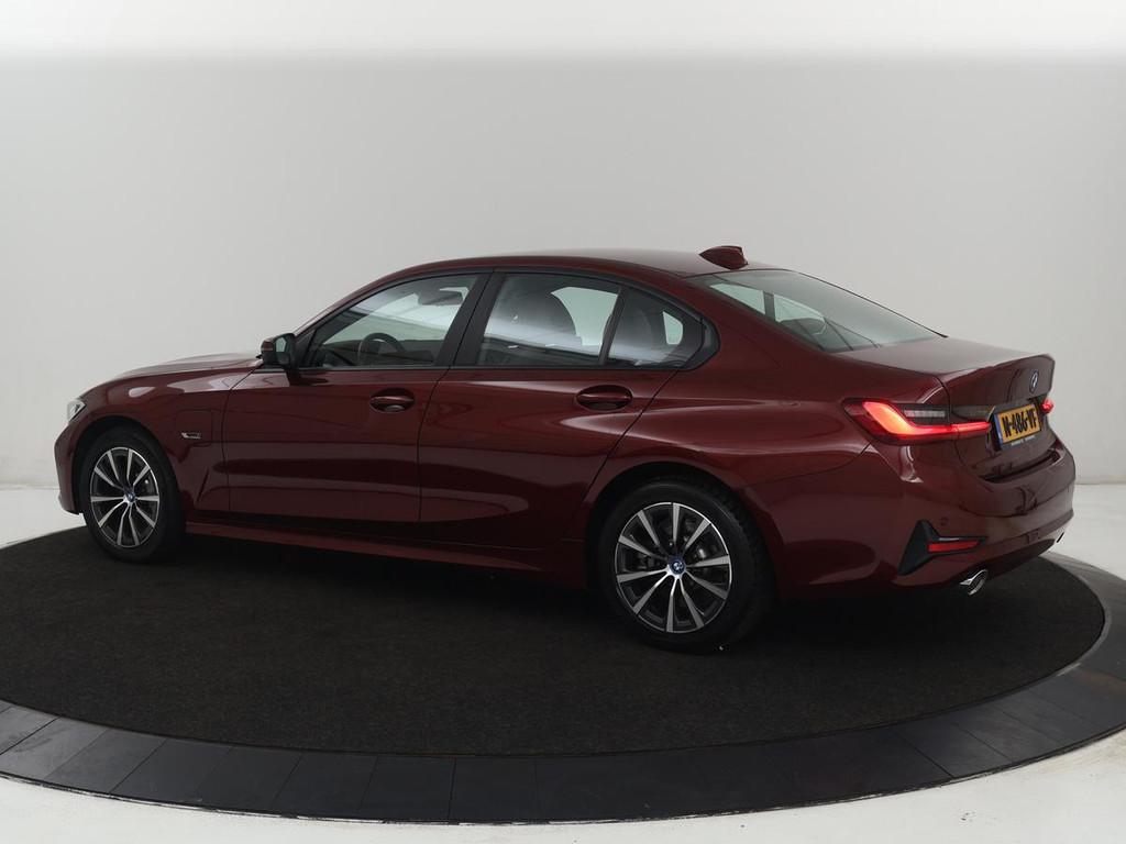 BMW 3-serie 330e Business Edition Plus | Sportstoelen | Lede, Auto's, BMW, 1998 cc, Achterwielaandrijving, Gebruikt, 4 cilinders