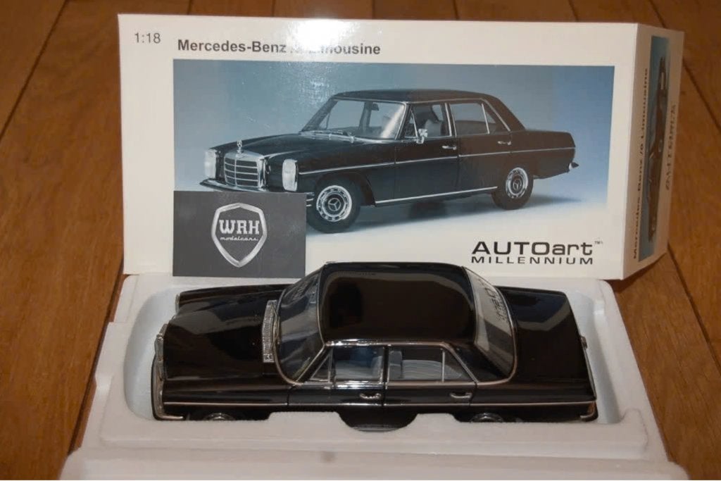 Mercedes Strich 8 220D black Autoart 76181 see info WRH, Hobby en Vrije tijd, Verzenden, Zo goed als nieuw, Auto, Autoart