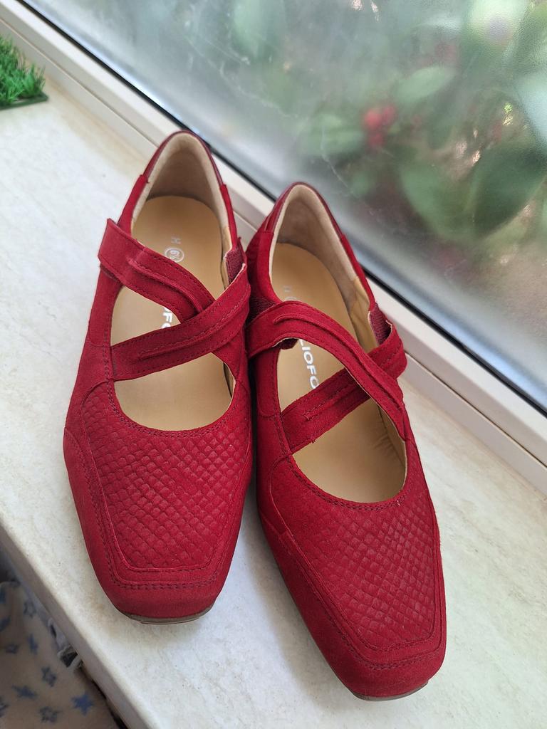 Helioform rode ballerina schoenen 40 /6,5 H, Kleding | Dames, Schoenen, Ophalen of Verzenden, Gedragen, Rood, Ballerina's