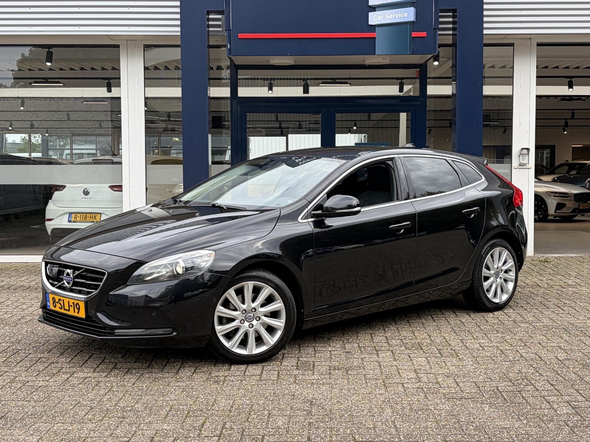 Volvo V40 1.6 T4 Summum / NL-Auto / Vol-Leder / Panodak / Ad, Auto's, Voorwielaandrijving, Gebruikt, 4 cilinders, 179 pk