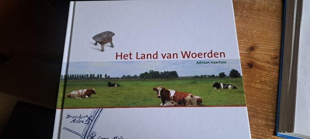 Het land van Woerden (Z255-44), Ophalen of Verzenden, Zo goed als nieuw