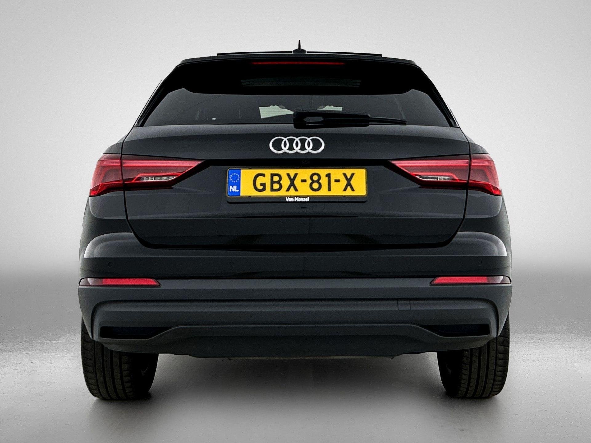 Audi Q3 45 TFSI e S edition | PANO SCHUIFDAK | NAVIGATIE | S, Auto's, 12 maanden, Gebruikt, Leder en Stof, Zwart