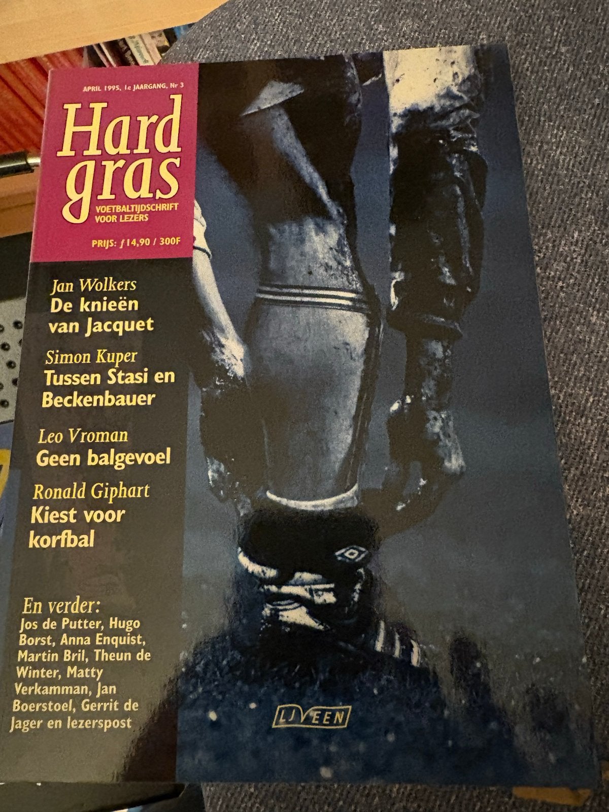 Hard Gras Voetbaltijdschrift April 1995 - Nr. 3, Ophalen of Verzenden, Gelezen, Overige sporten
