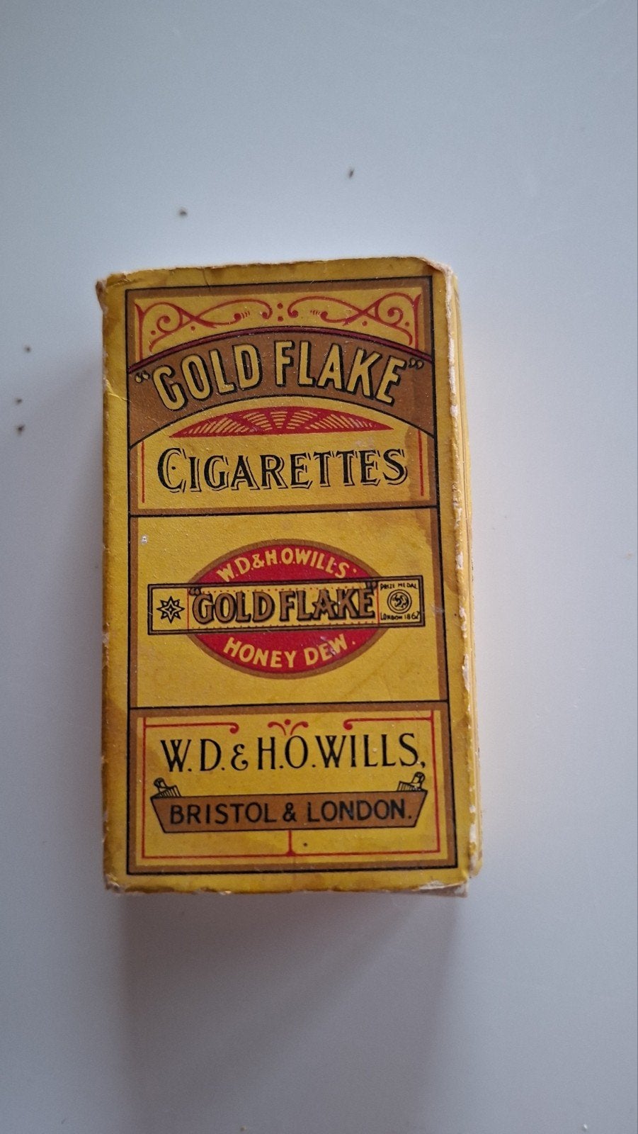 Vintage Gold Flake Sigarettenpakje - British Red Cross, Ophalen of Verzenden, Gebruikt