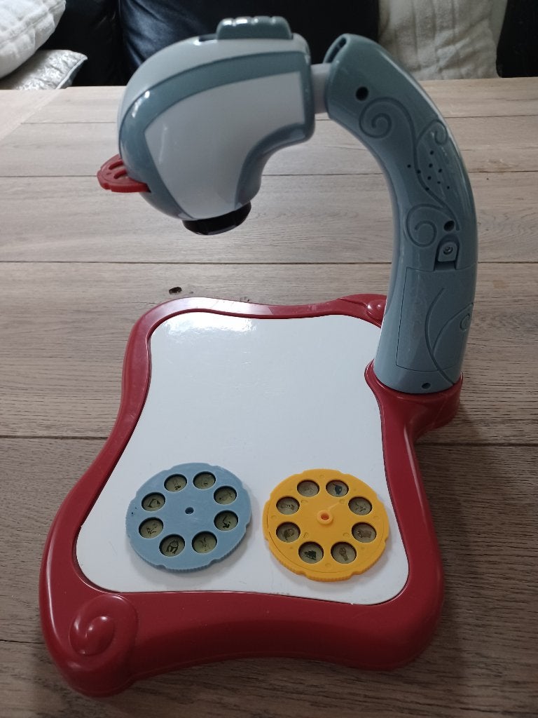 Leuke teken projector, Ophalen of Verzenden, Zo goed als nieuw, Knutselen, Met licht