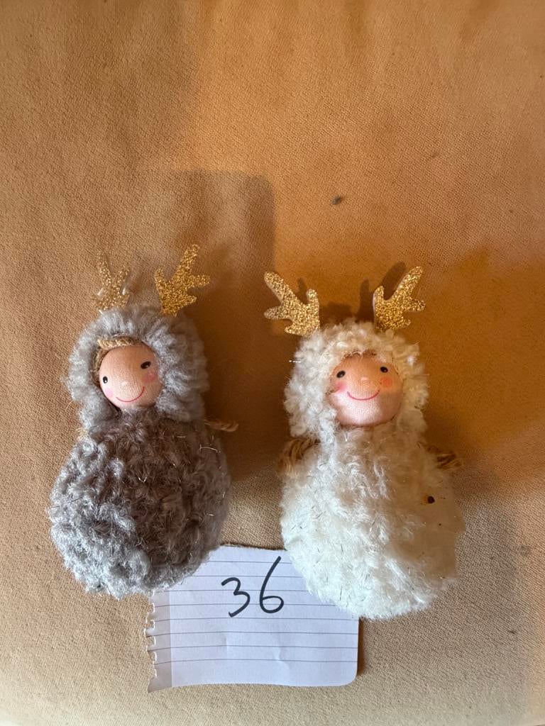 2 stoffen rendier kerstengel grijs en beige 13 cm, Ophalen of Verzenden, Zo goed als nieuw