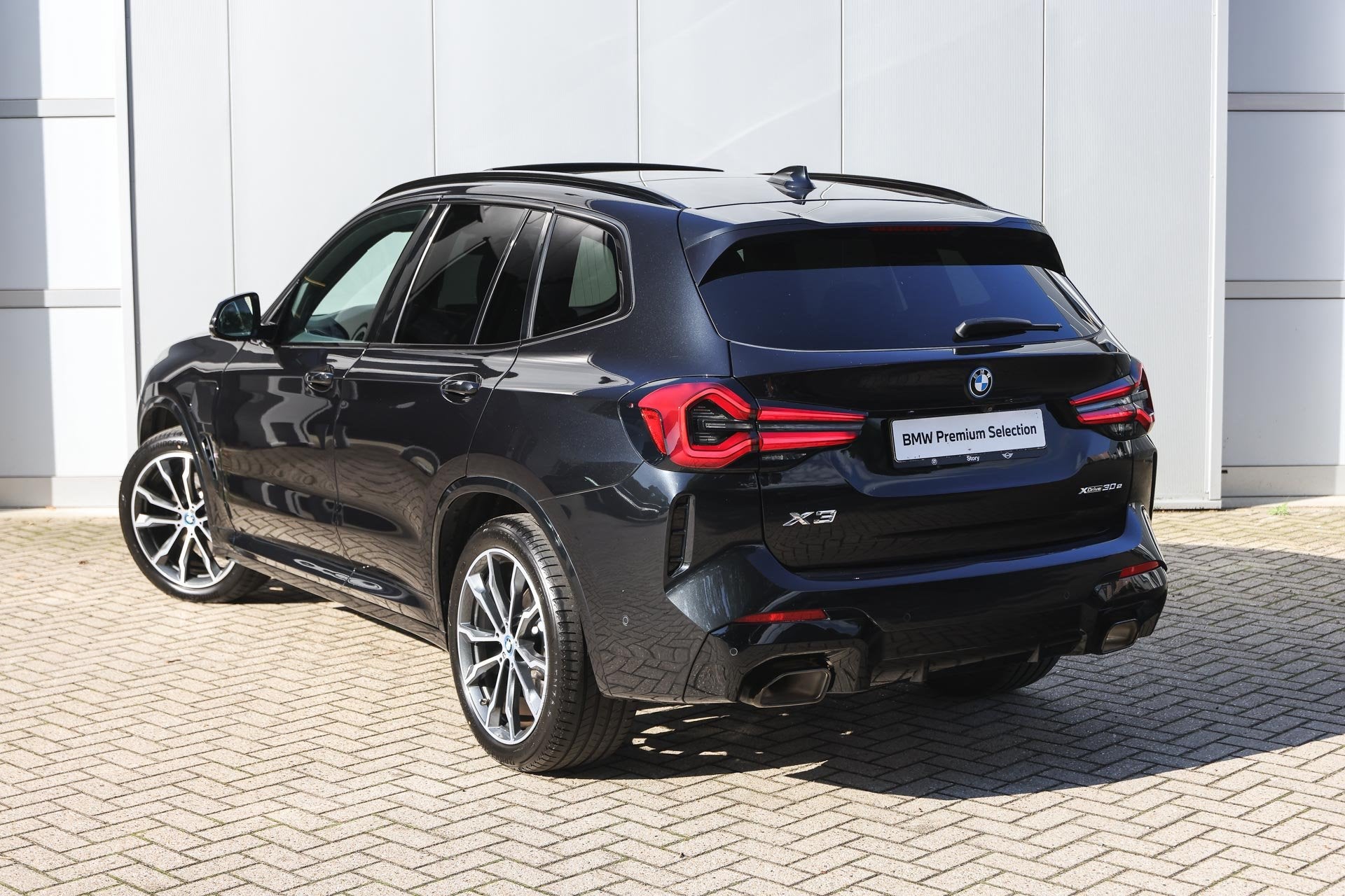 BMW X3 xDrive30e M Sport Automaat / Panoramadak / Sportstoel, Auto's, 1998 cc, Gebruikt, Euro 6, Zwart