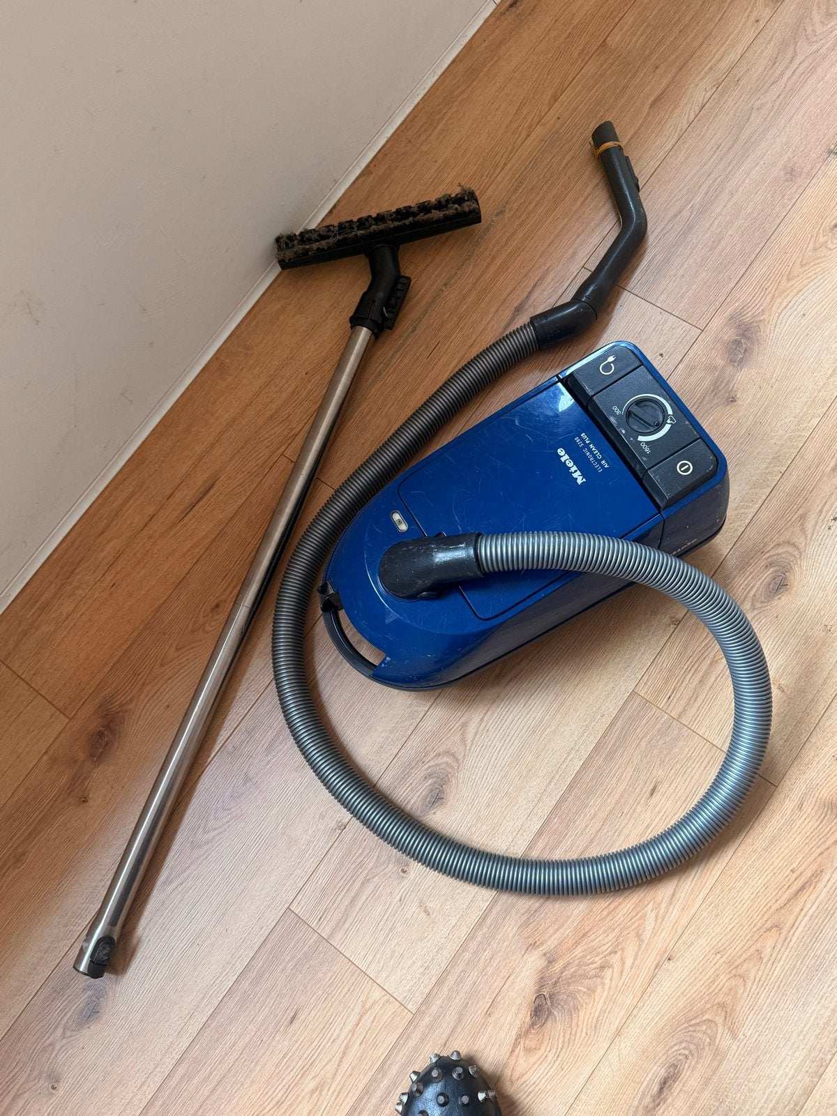 Miele Sledestofzuiger - Goede staat, Inclusief accessoires, Miele, Sledestofzuiger, Ophalen