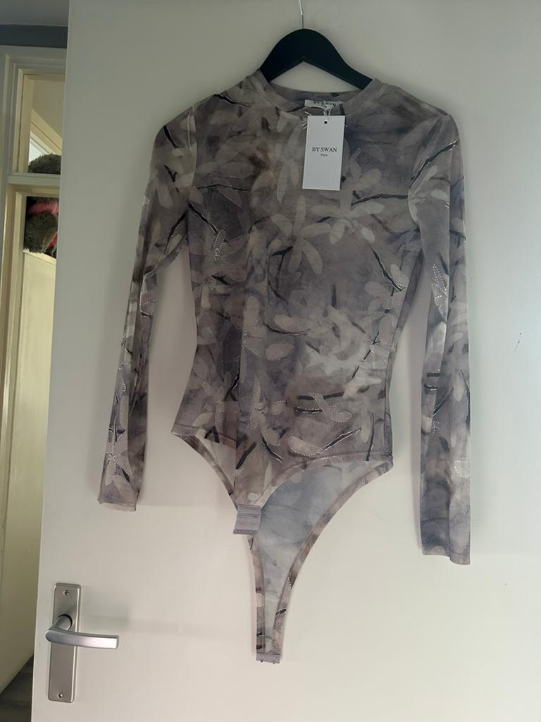 By Swan body glitter bloem, maat L, Kleding | Dames, Ophalen of Verzenden, Nieuw, Overige kleuren, Lange mouw