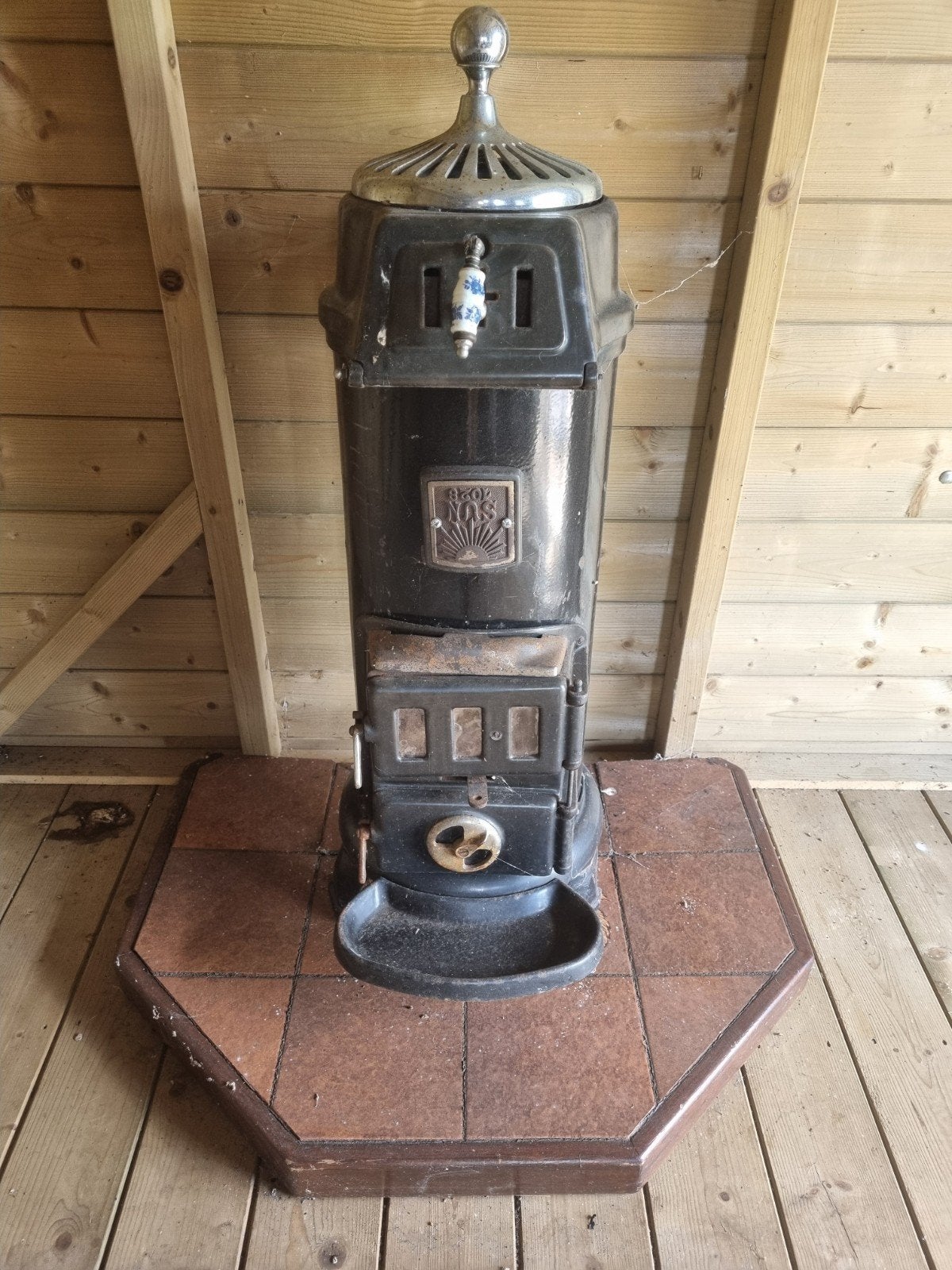 antieke gietijzeren kachel, Ophalen, Gebruikt, Hout, Houtkachel