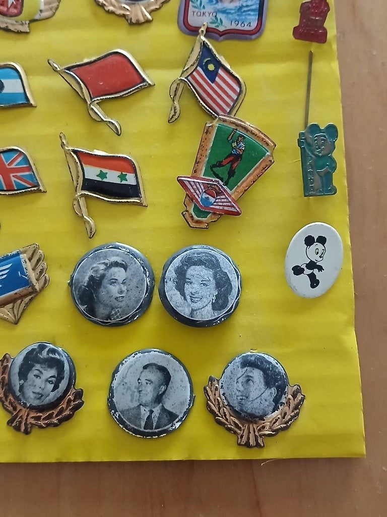 Speldjes, Verzamelen, Speldjes, Pins en Buttons, Ophalen of Verzenden, Gebruikt, Overige onderwerpen
