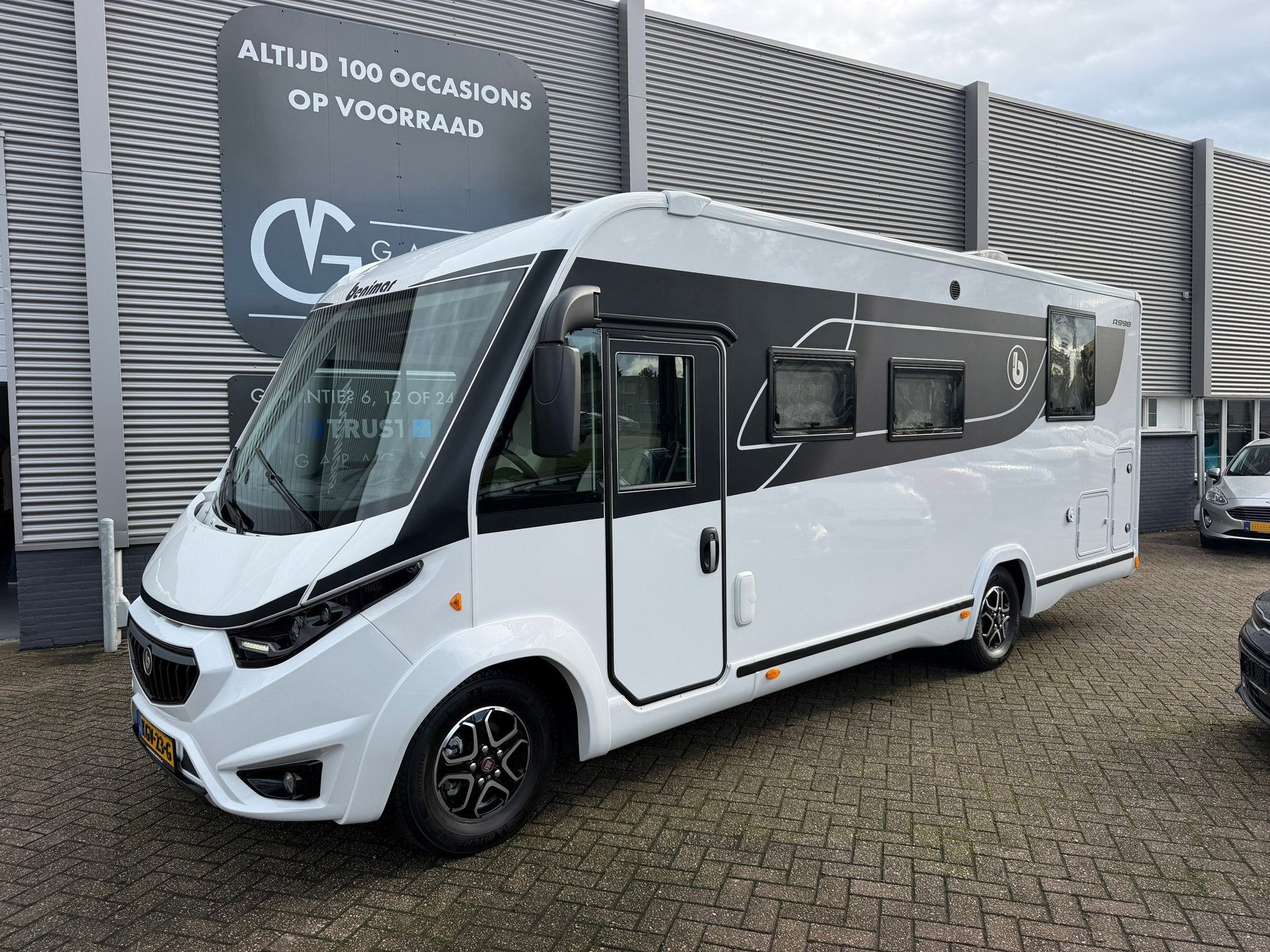 Benimar Amphitryon A998 INTEGRAAL Automaat Queensbed+Hefbed,, Elektrische ramen, 7 tot 8 meter, Bedrijf, Diesel