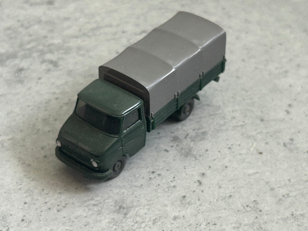 Wiking 1:87 Opel Blitz met huif leger (2), Ophalen of Verzenden, Zo goed als nieuw, Auto, Wiking