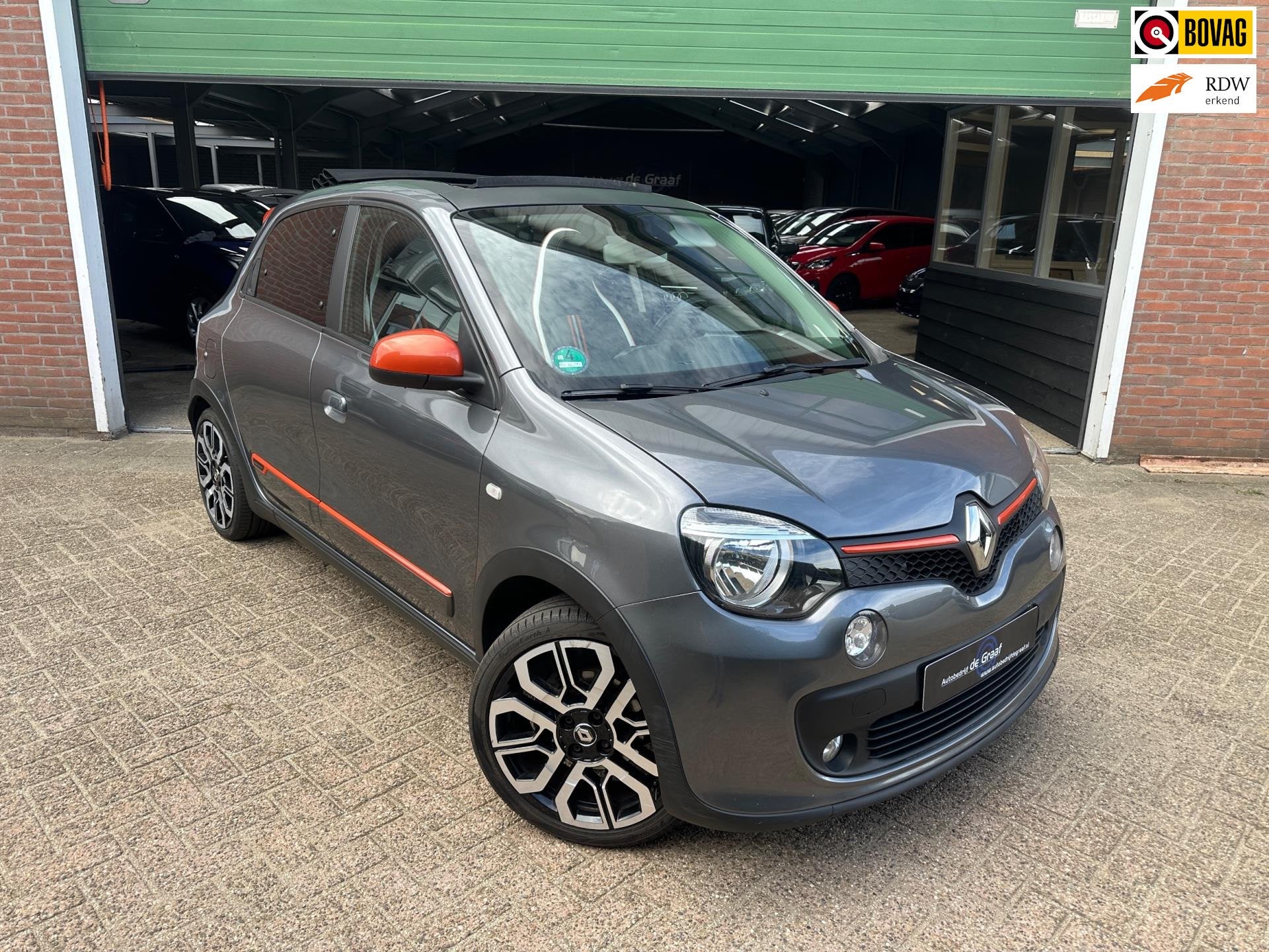 Renault Twingo GT 0.9 TCe SPORT |PANO/CRUISE/PDC | BTOOTH/CL, Parkeersensor, 898 cc, Gebruikt, 4 stoelen