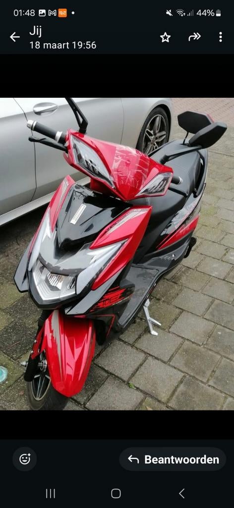 Elektrische scooter (bromfiets), Fietsen en Brommers, Ophalen of Verzenden, Zo goed als nieuw, Elektrisch, Overige modellen