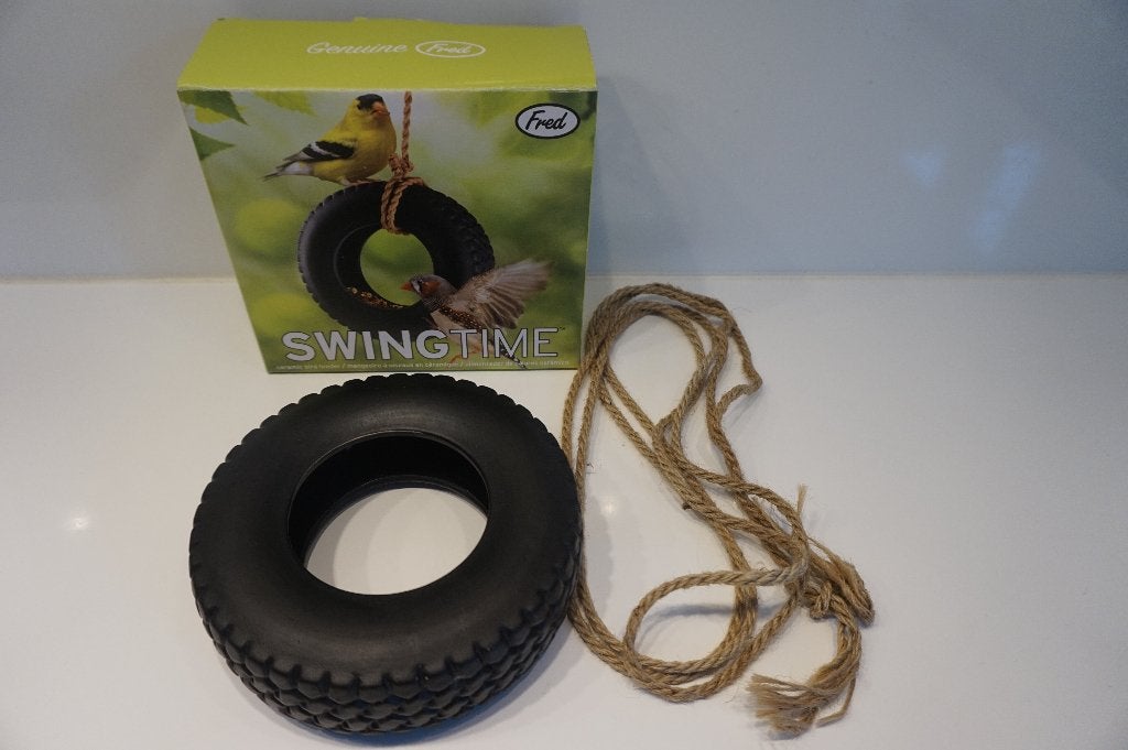 Vogel voederring autoband Swing Time Fred steen vogel cadeau, Tuin en Terras, Vogelhuisjes en Vogelbaden, Ophalen of Verzenden