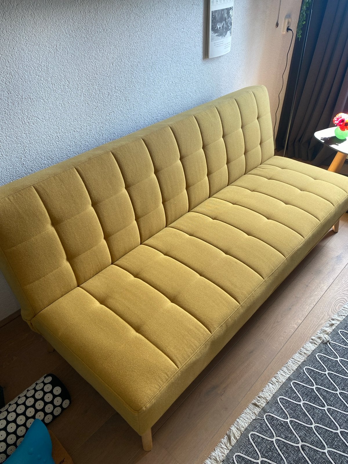 Gele slaapbank / tweepersoonsbank, Ophalen, 150 tot 200 cm, Tweepersoons, 75 tot 100 cm