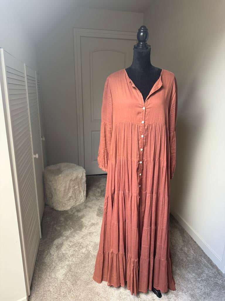 Maxi jurk lange jurk Sluiz Ibiza oversized bruin maat M/L, Bruin, Verzenden, Maat 42/44 (L), Zo goed als nieuw