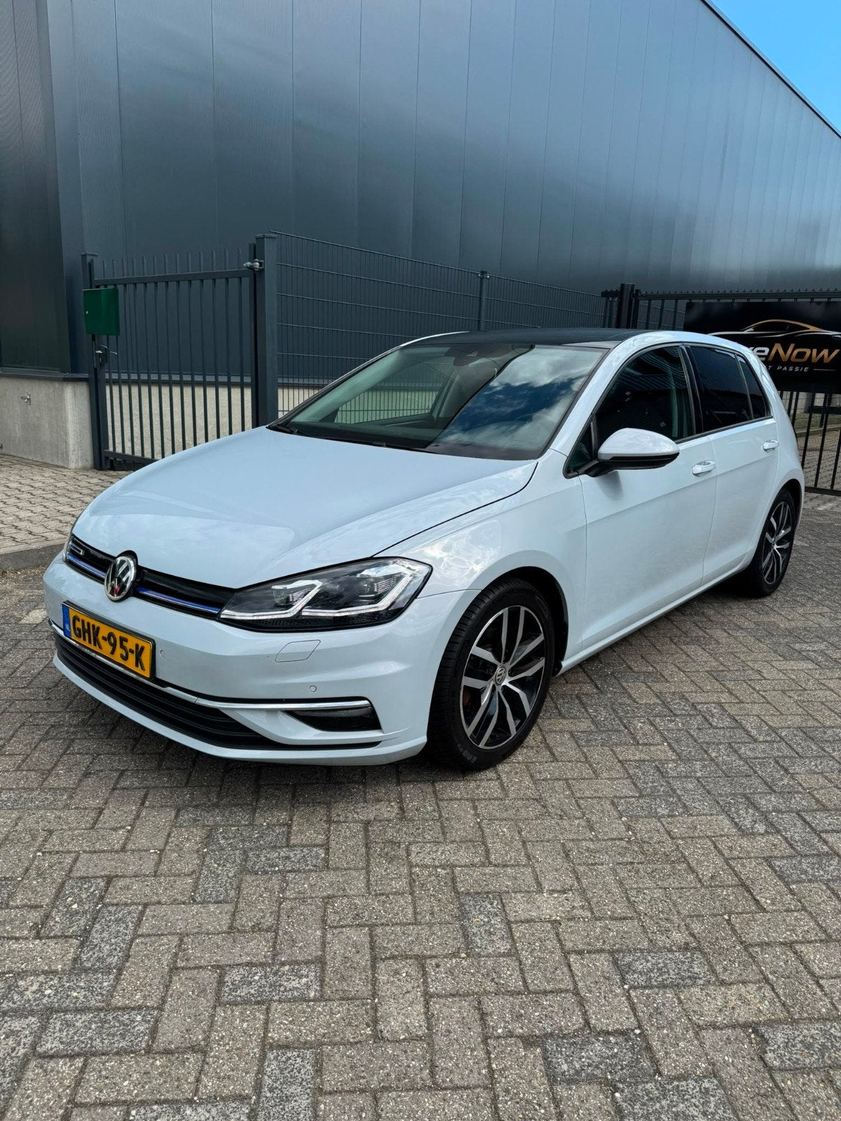 Volkswagen Golf 1.5 TSI 130pk 7-DSG Bluemotion 2019 Wit, Auto's, 1498 cc, 4 cilinders, Wit, 1240 kg