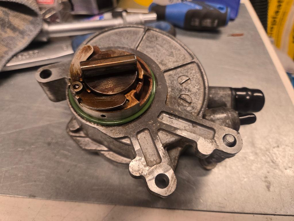 BMW vacuumpomp N63 motor (BMW nr 7566335) gereviseerd, Auto-onderdelen, Motor en Toebehoren, Ophalen of Verzenden, Gereviseerd