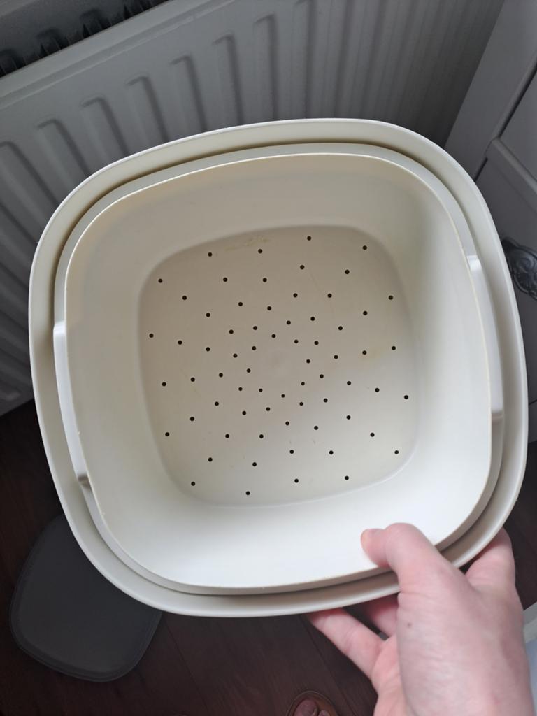Tupperware vergiet en bak in 1 - moet zsm weg!!, Ophalen of Verzenden, Gebruikt, Wit, Bak of Kom