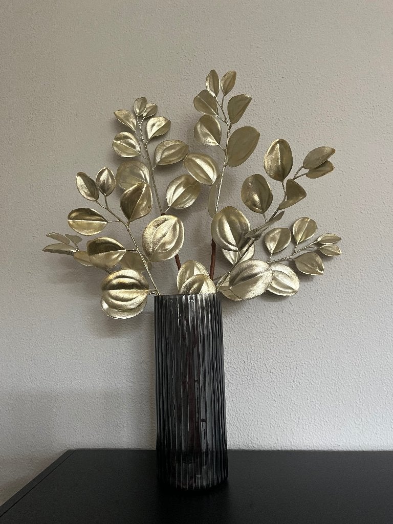 Ribbel vaas rookglas smokey grey grijs incl kunsttakken goud, Huis en Inrichting, Woonaccessoires | Vazen, Overige kleuren, Nieuw