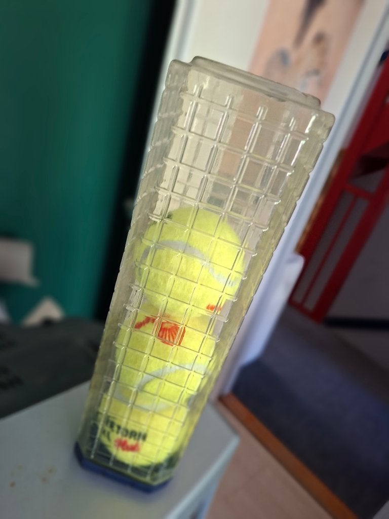 3 tennisballen in koker, Ophalen of Verzenden, Ballen, Overige merken, L00