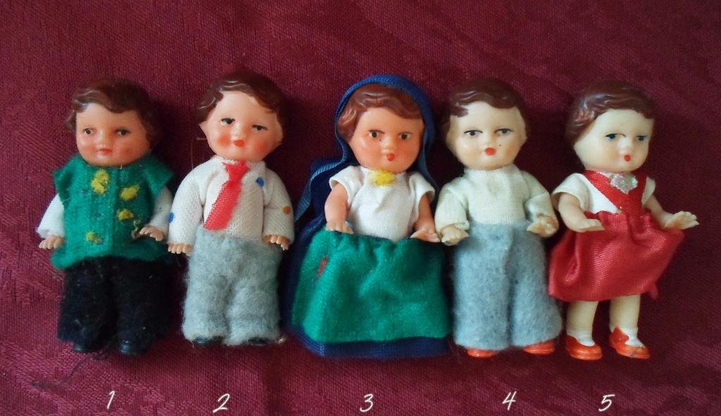 Poppenhuispopjes. Ari. 5 euro per stuk., Ophalen of Verzenden, Zo goed als nieuw, Pop
