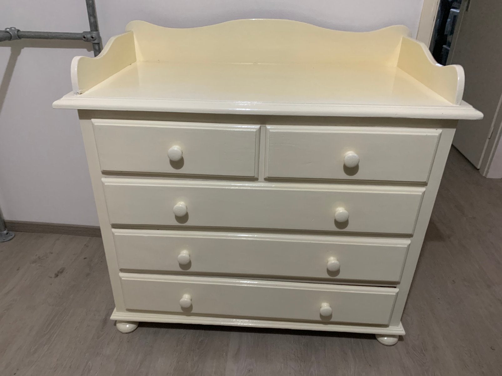 Degelijke commode, Ophalen, 50 tot 70 cm, 90 tot 105 cm, 100 cm of meer